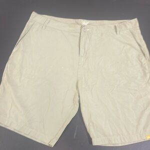 Great condition men’s shorts greenish/khaki color